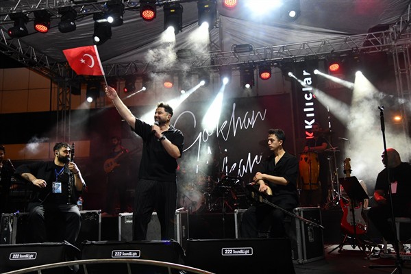 Osmaniye Lezzet Festivali’nde Gökhan Akar sahne aldı 