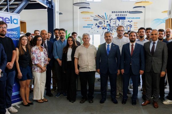 Türk Telekom milli teknoloji vizyonuyla yerli AR-GE'de standartları yükseltiyor <
