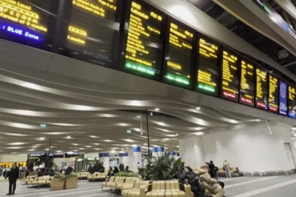 Goretti Fırtınası Birleşik Krallık'ta hayatı felç etti<