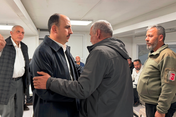 Başkan Altay şehit ailesine taziye ziyaretinde bulundu<