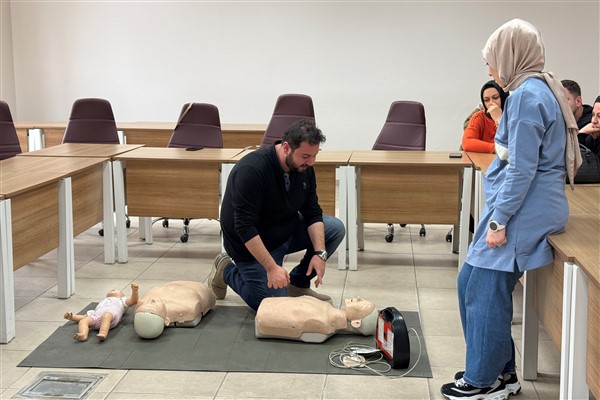 Çorum Belediyesi’nden BELTUR personeline ilk yardım eğitimi<