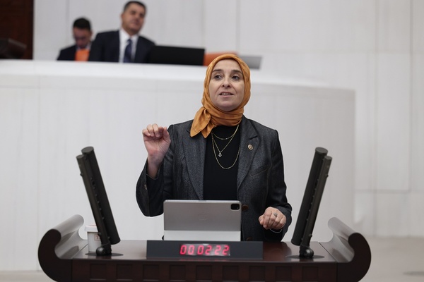 Esen: Vatandaşlarımız belirsizliğe mahkum edilemez<