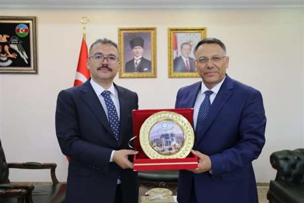 Prof. Dr. Gürel’den Vali Turan’a ziyaret<