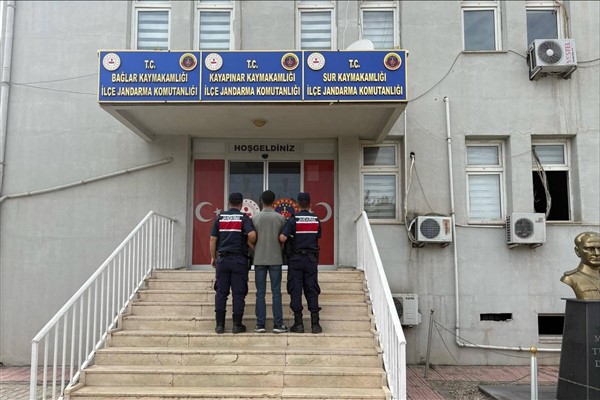 Diyarbakır'da kesinleşmiş hapis cezası bulunan 2 şahıs yakalandı