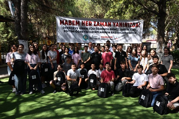 Başkan Dutlulu, LGS’de başarılı olan öğrencilerle kahvaltıda buluştu<