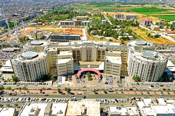 Şanlıurfa’da ilk skolyoz ameliyatı başarıyla gerçekleştirildi<