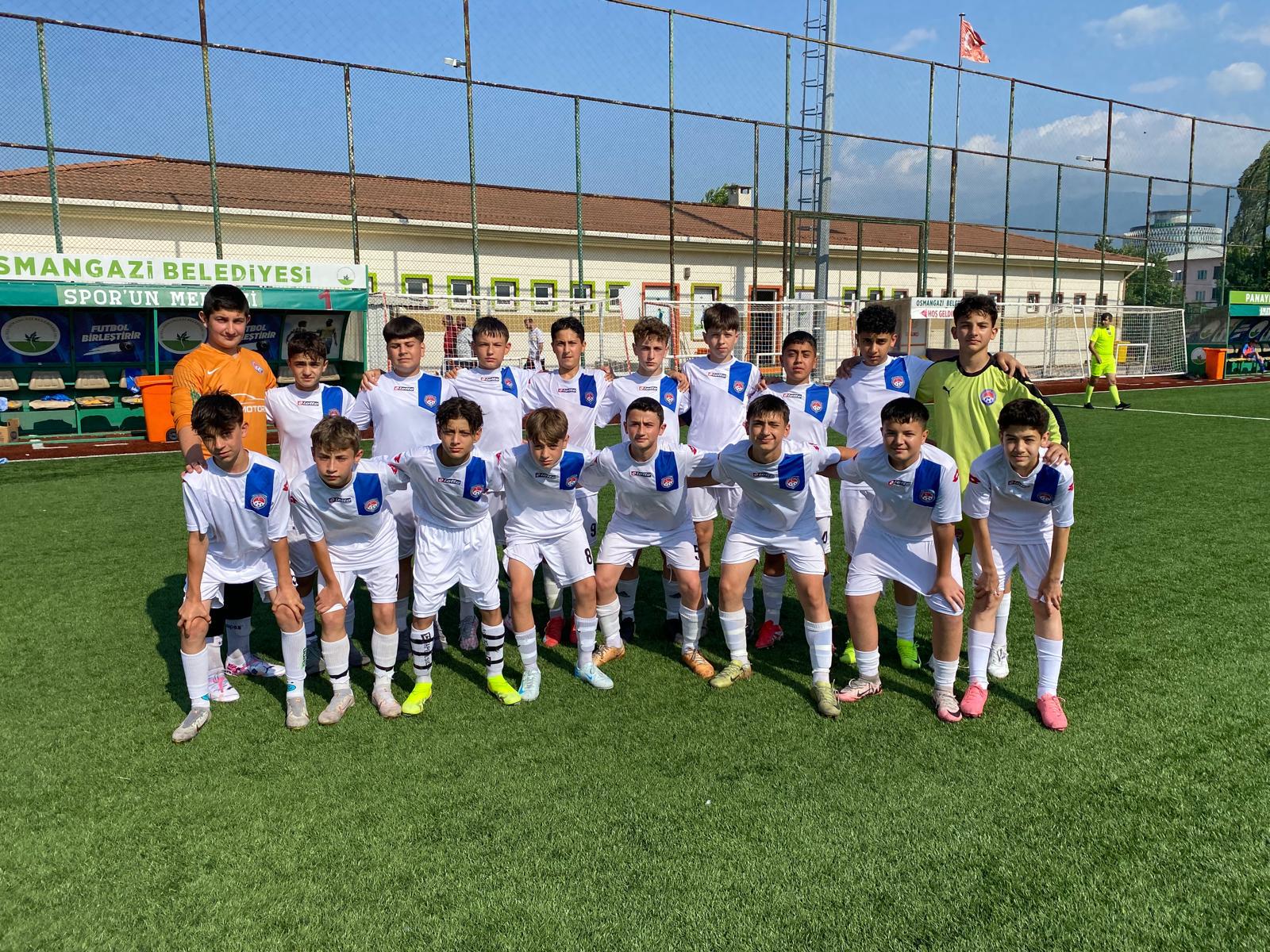 Orhangazi FK U13 Takımı, şampiyonluğu garantiledi<