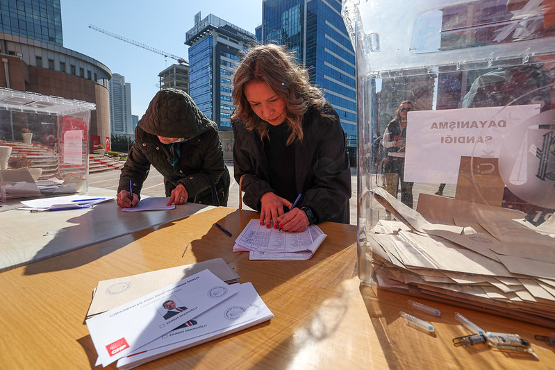 CHP'nin Cumhurbaşkanlığı adaylığı ön seçimi saat 19.00'a kadar uzatıldı