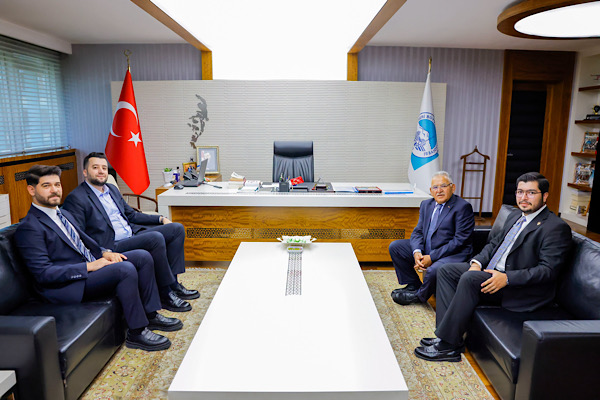 Başkan Büyükkılıç, AK Parti heyetini ağırladı