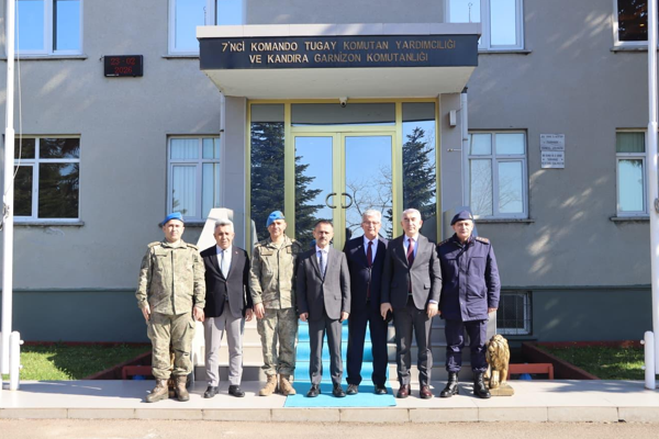 Vali Aktaş'tan Kandıra Garnizon Komutanlığı’na ziyaret