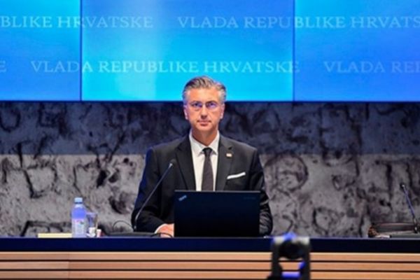 Plenkovic: Özgürlük için hayatlarını verenleri saygıyla anıyoruz<