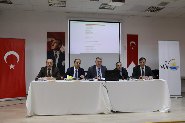 Van'da muhtar toplarıntıları sürüyor 