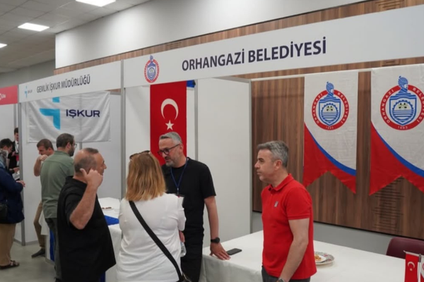 Orhangazi Belediyesi 6 ayda 1.214 kişinin işe yerleşmesine aracılık etti<