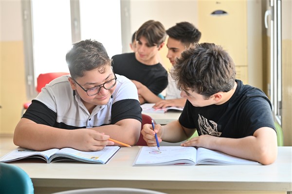 MABEM'den LGS başarısı<