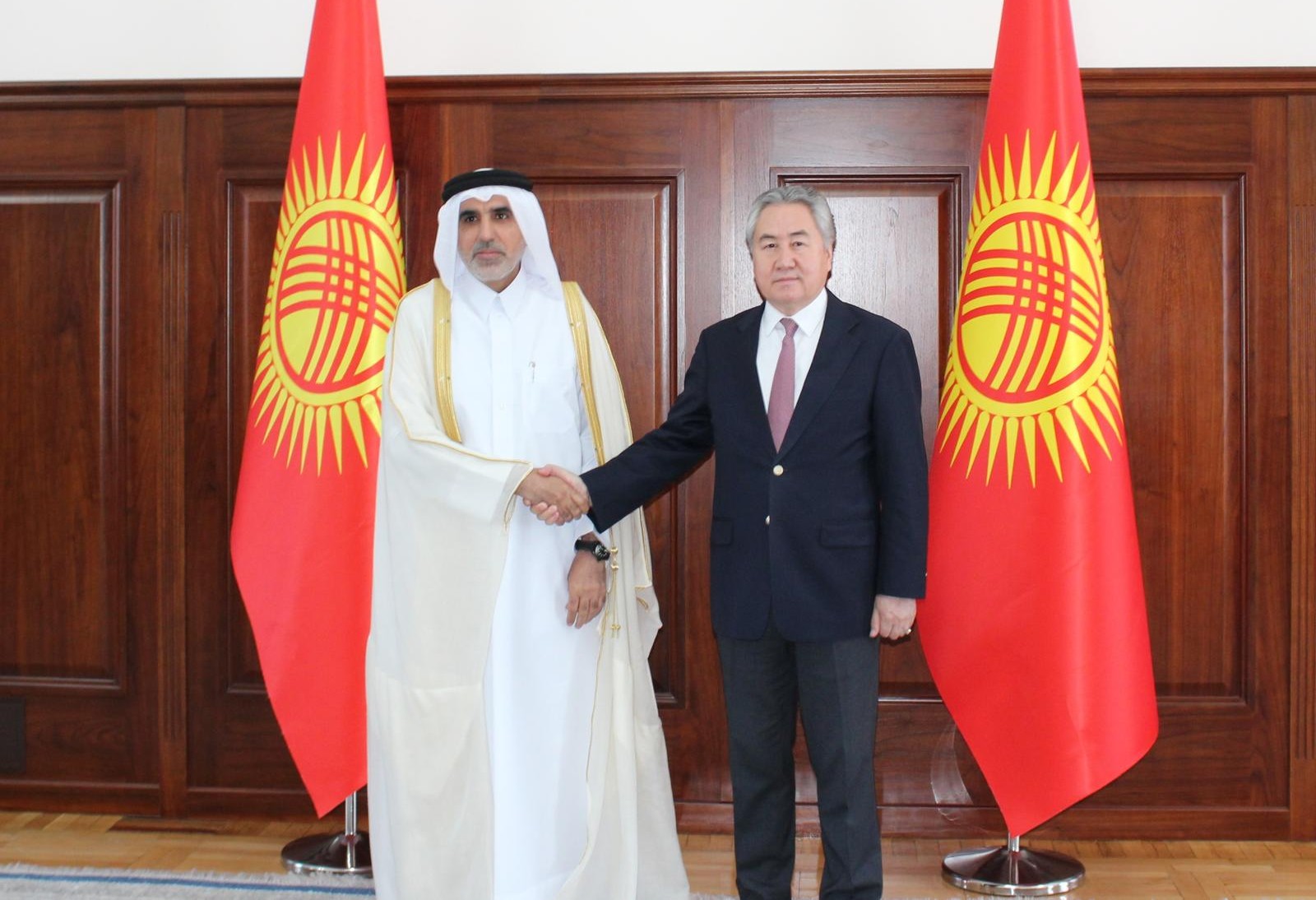 Al Marri, Kırgız Cumhuriyeti Dışişleri Bakanı Kulubayev ile görüştü<