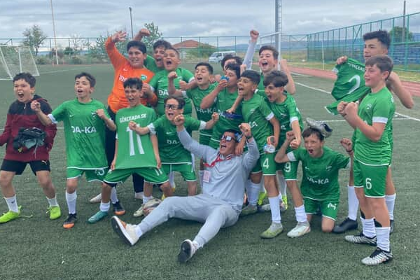 Gökçeadaspor U-12, Lapsekispor'u yendi<