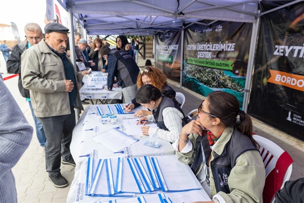 İzmir’de 391 zeytin üreticisine destek verildi<