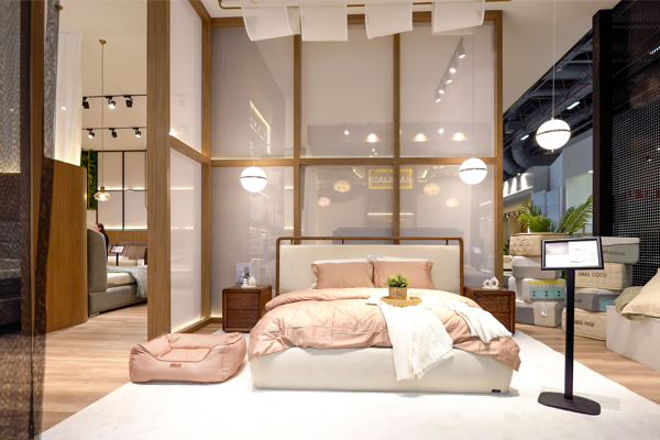 İşbir Yatak, inovatif ürünlerini Mobilya Fuarı'nda tanıttı<