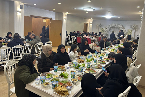 Ramazan’da Gazze ve Suriyeli mülteciler için kardeşlik sofrası<