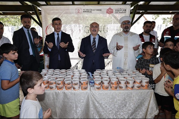 Vali Köşger'den Ulubatlı Hasan Mahallesi’ne ziyaret<