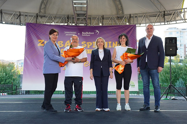 Beylikdüzü'nde Zumba ve Spinning etkinliği düzenlendi<