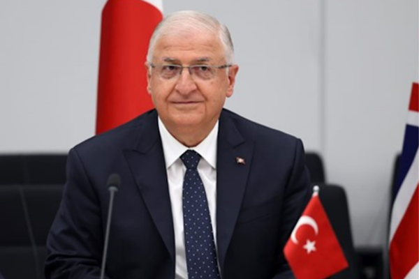 Bakan Güler, TEKNOFEST Mavi Vatan'daki yerli teknolojileri inceledi<