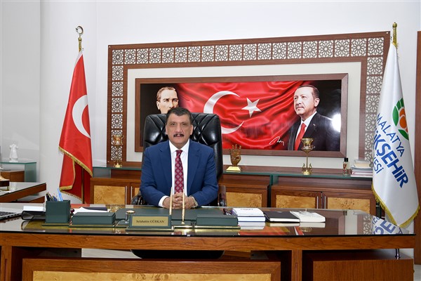 Başkan Gürkan’dan Berat Kandili mesajı<