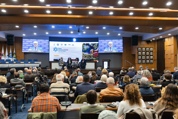 İzmir Kooperatifçilik Buluşmaları programı devam etti<