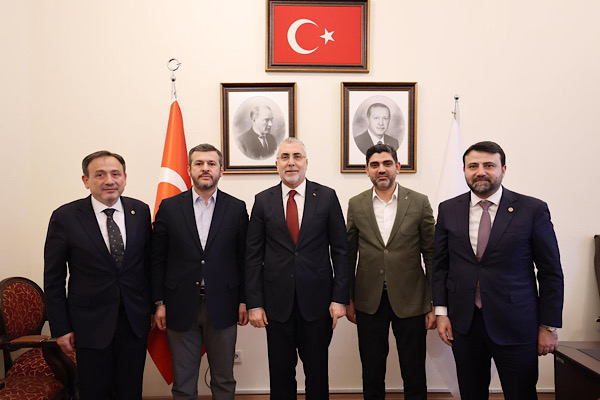 Başkan Çetinkaya, Ankara’da temaslarda bulundu<