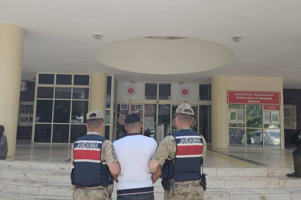 Şanlıurfa’da 27 yıl 9 ay 20 gün cezası bulunan şahıs yakalandı<
