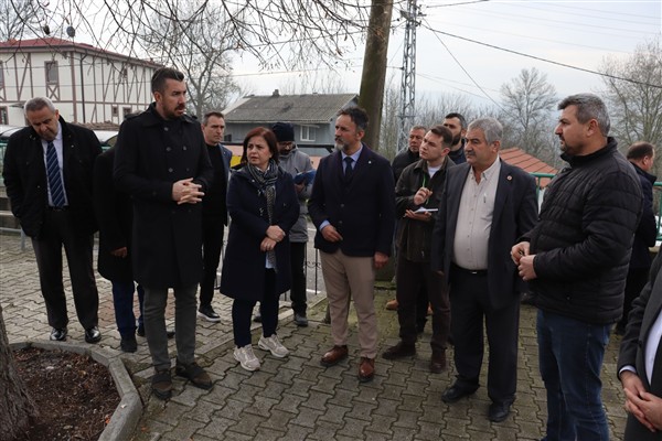 İzmit Belediyesi ekipleri, Hasancıklar ve Kuruçeşme Fatih Mahallesi’nde inceleme yaptı<