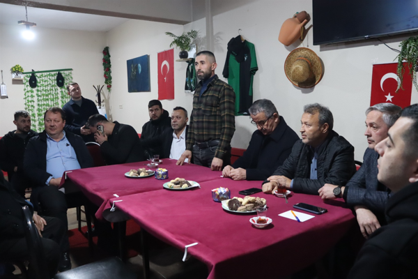 İzmit Belediyesi, Şahinler'de üreticilerle bir araya geldi<