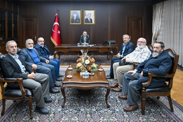 Vali Aktaş, Darıca Abdülhamid Han Vakfı yönetimini kabul etti