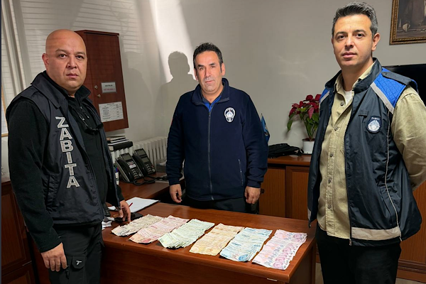 Eskişehir’de dilencinin üzerinden 19 bin 225 TL çıktı<