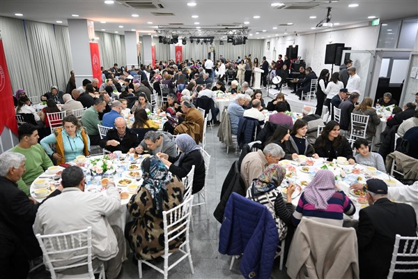 Bornova’da şehit aileleri ve gaziler için iftar