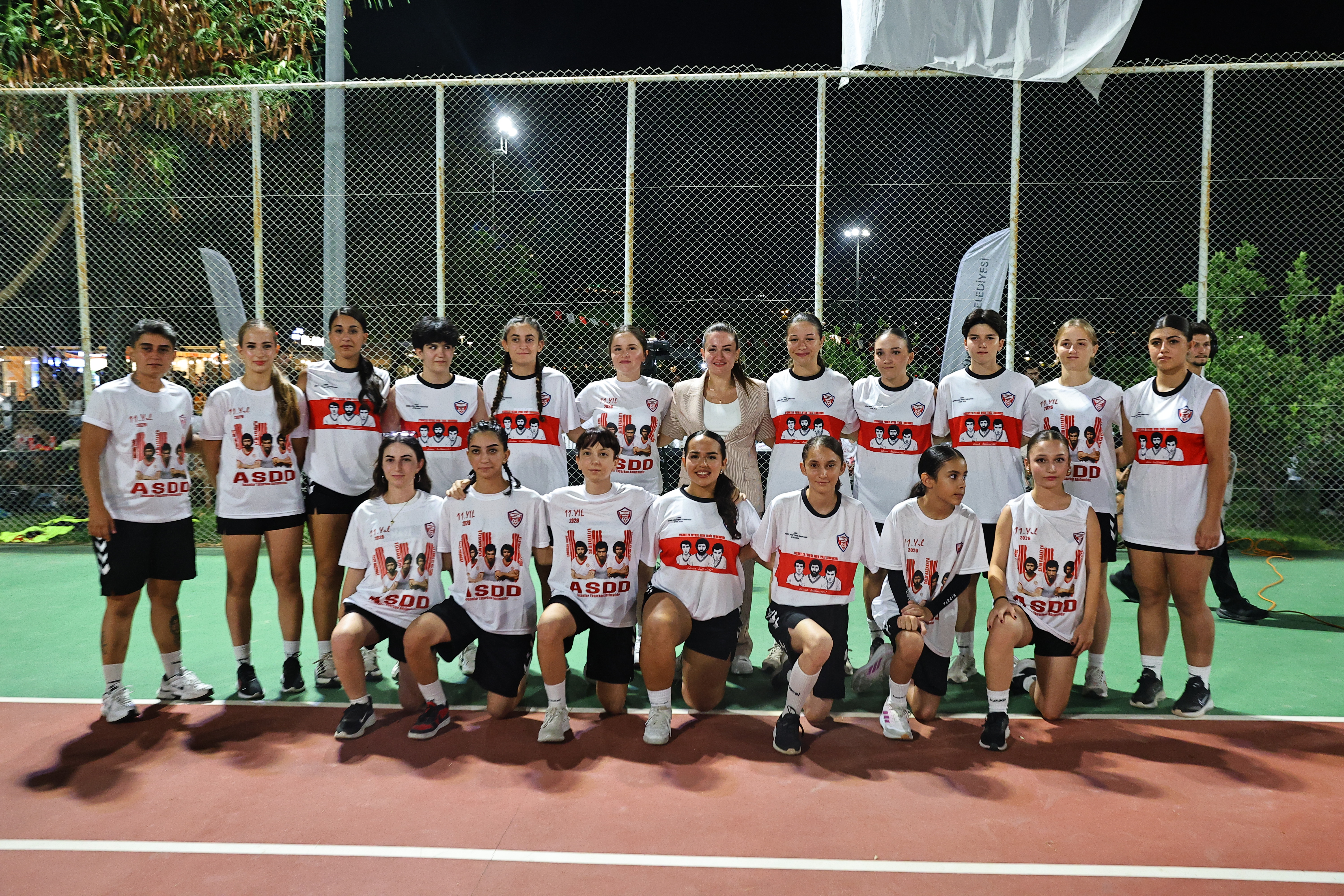 Antalya'da 11. ASDD Efsaneler Futbol Ayak Tenisi Turnuvası başladı<