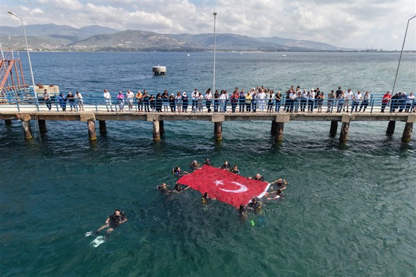 Engelliler, 30 Ağustos Zaferi için dalış yaptı<