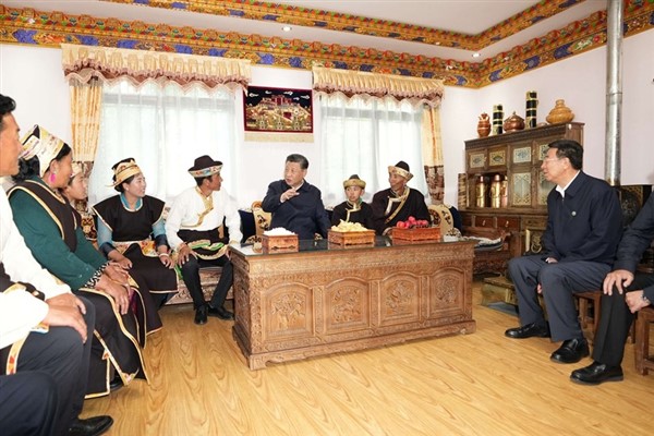 Xi’den Tibet’teki köylülere etnik dayanışmayı sürdürme çağrısı<