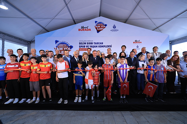 Selim Sırrı Tarcan Spor ve Yaşam Kompleksi hizmete açıldı<