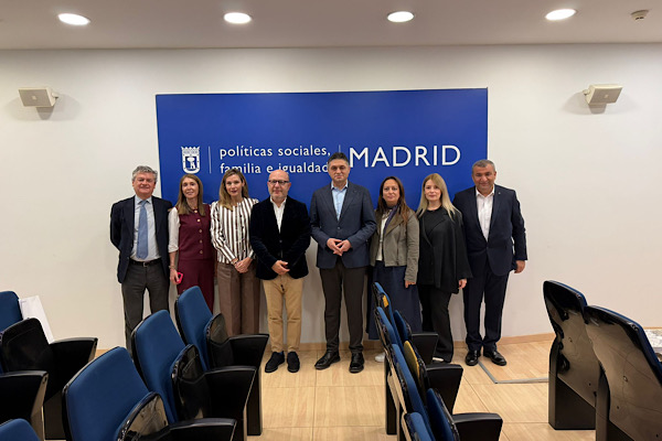 Aliağa Belediyesi heyeti, Madrid’de sosyal hizmetler temaslarında bulundu<