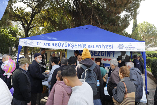 Siyasetçi İsmet Sezgin, Aydın'da anıldı<