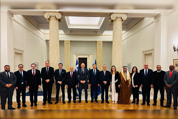 Katar Büyükelçisi, Yunan Dışişleri Bakanı ve Arap Büyükelçilerle görüştü<