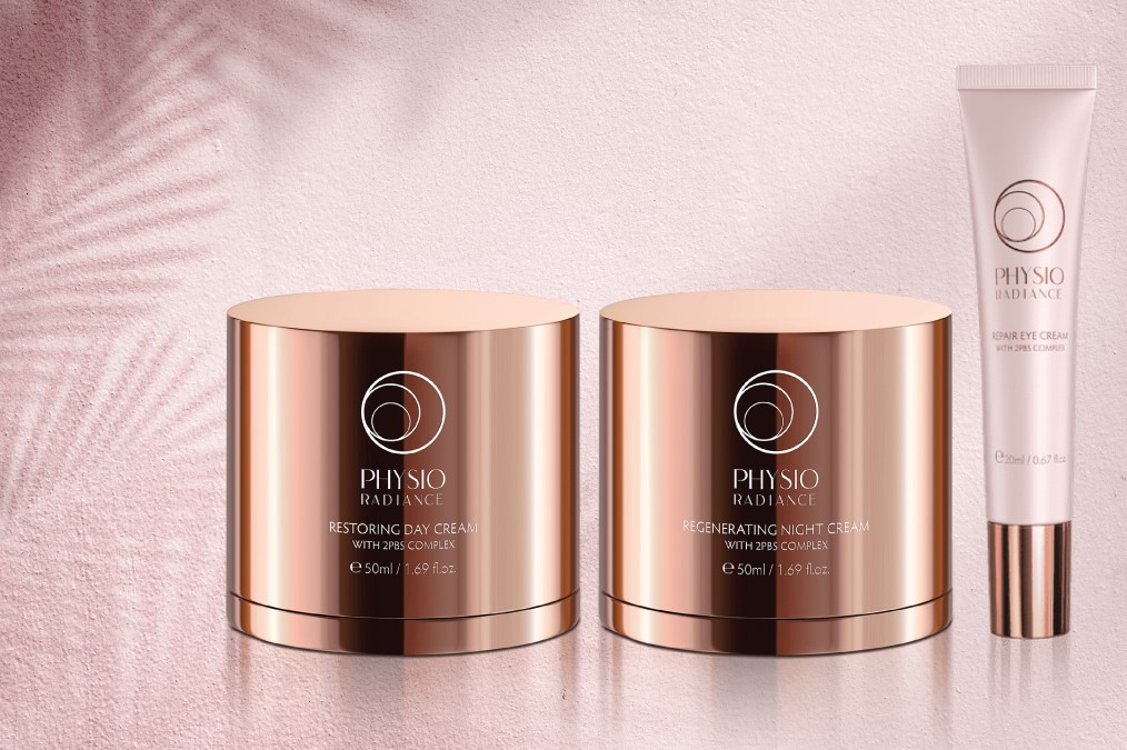 Physio Radiance ile annenize ışıldayan bir cilt hediye edin<
