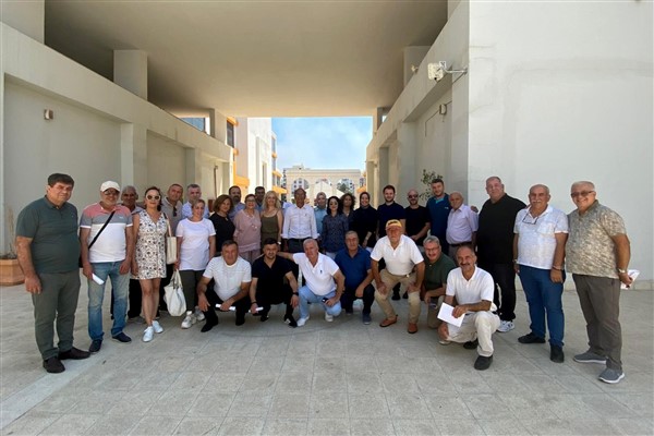 Muratpaşa'da görevli muhtarlara tebligat eğitimi verildi<