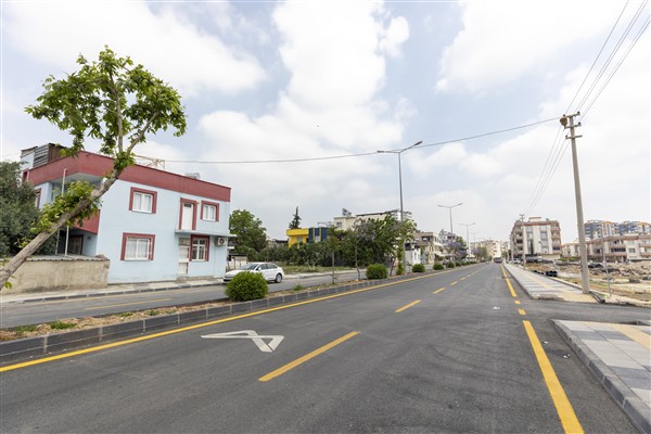 Tarsus’da caddeler yenileniyor<