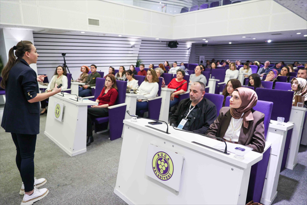 Buca Belediyesi çalışanlarına otizm farkındalık eğitimi verildi