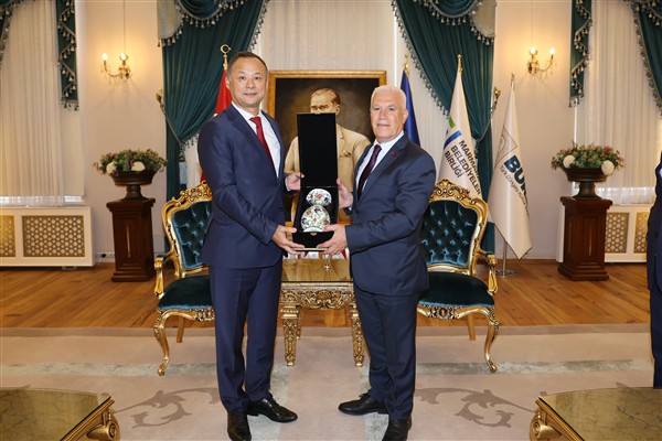 Büyükelçi Kazakbaev’den Başkan Bozbey’e ziyaret
