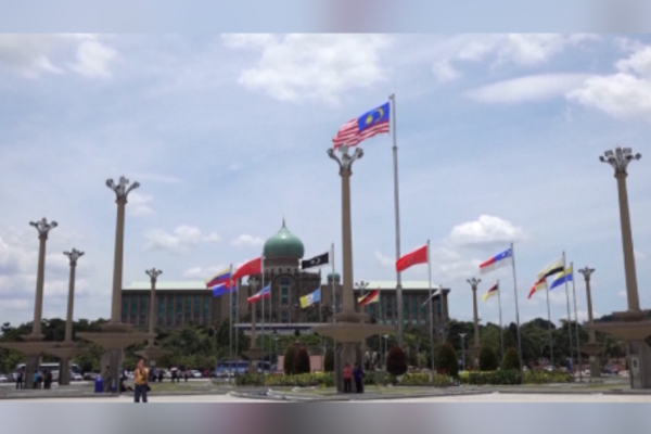 Tayland, Pakistan ve Malezya, Hürmüz Boğazı’ndan geçiş konusunda İran ile anlaştı<