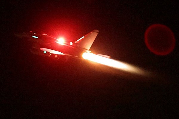 ABD ve İngiltere'nin hava saldırıları Kızıldeniz'deki durumu kötüleştiriyor